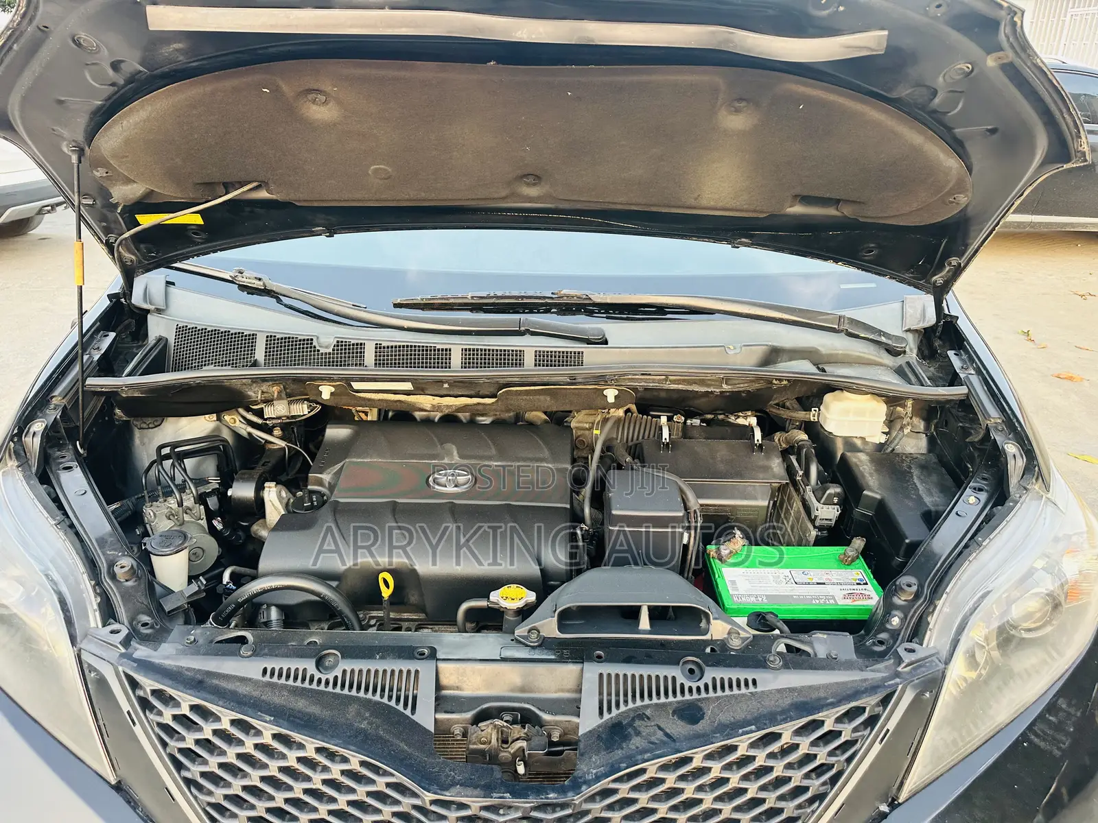 Toyota Sienna 2011 Black
