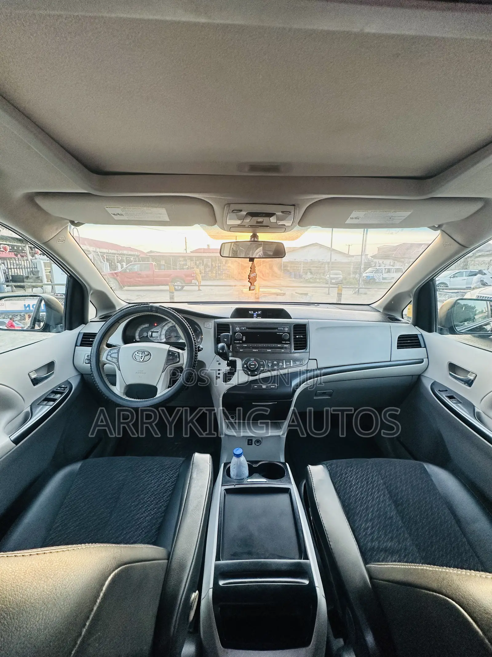 Toyota Sienna 2011 Black