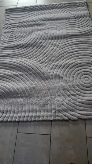 5×7fts D Gray and L Gray Turkey Center Rug