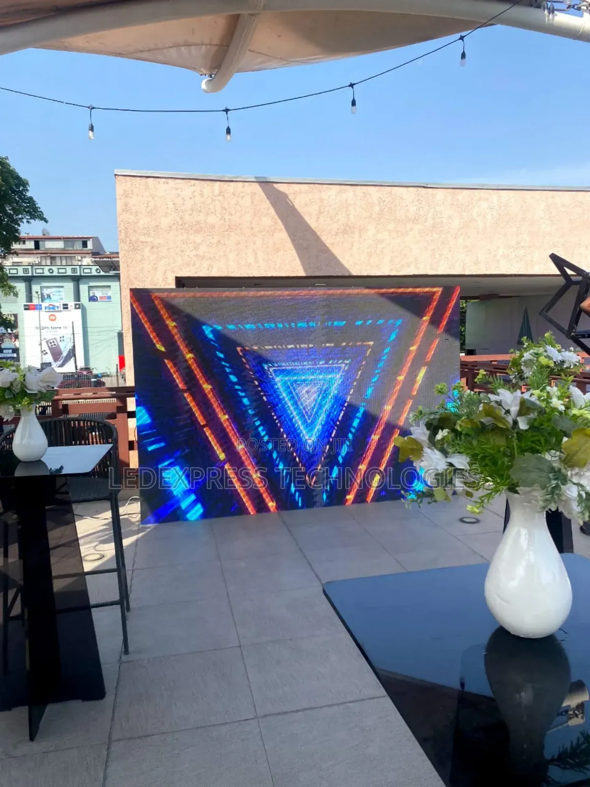 Ledscreen Topnotch and Autra Clear Visual Image