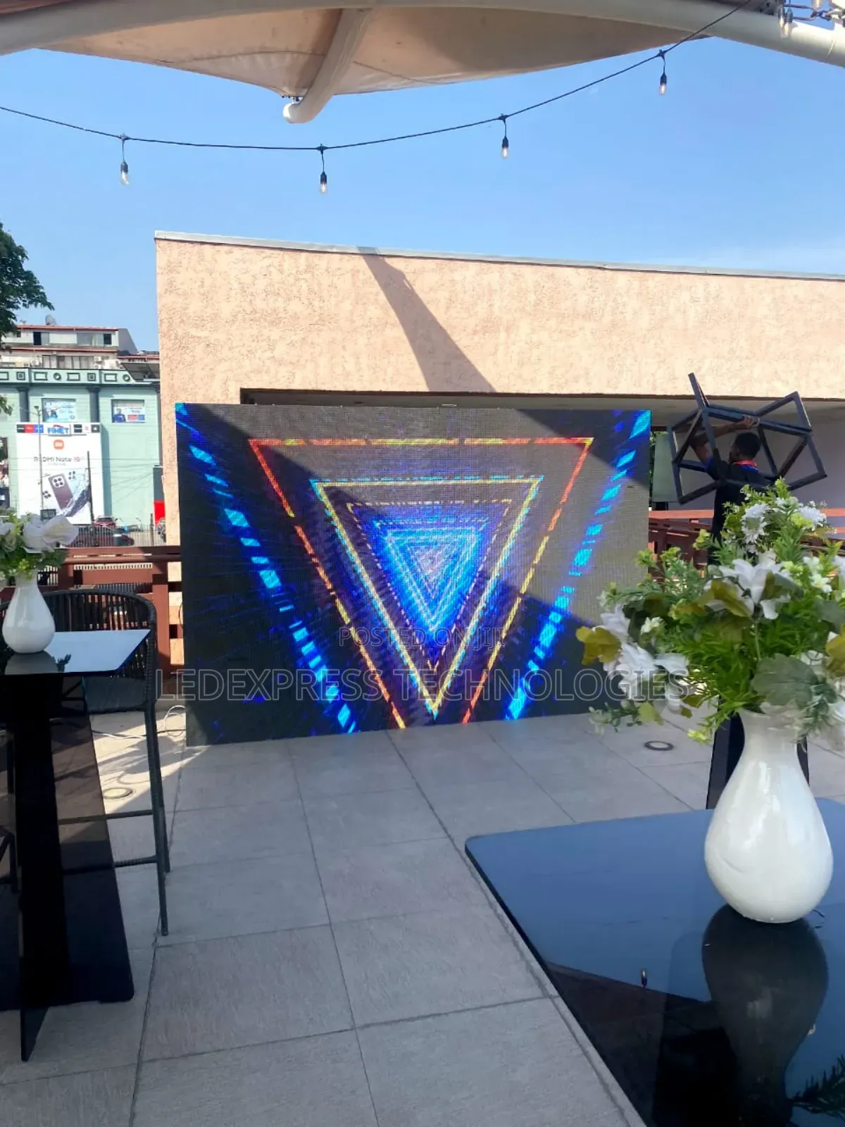 Ledscreen Topnotch and Autra Clear Visual Image
