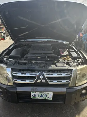Mitsubishi Pajero 3.8 V6 GLS/GLX 2010 Brown