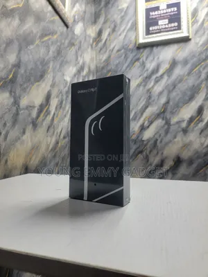 New Samsung Galaxy Z Flip7 512 GB Black