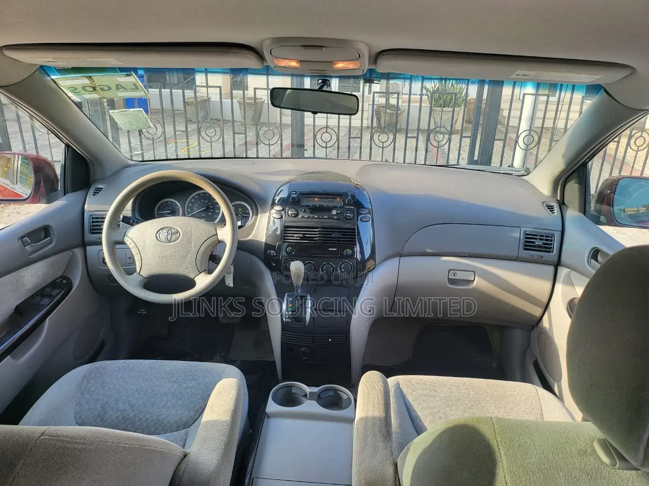 Toyota Sienna 2005 Red