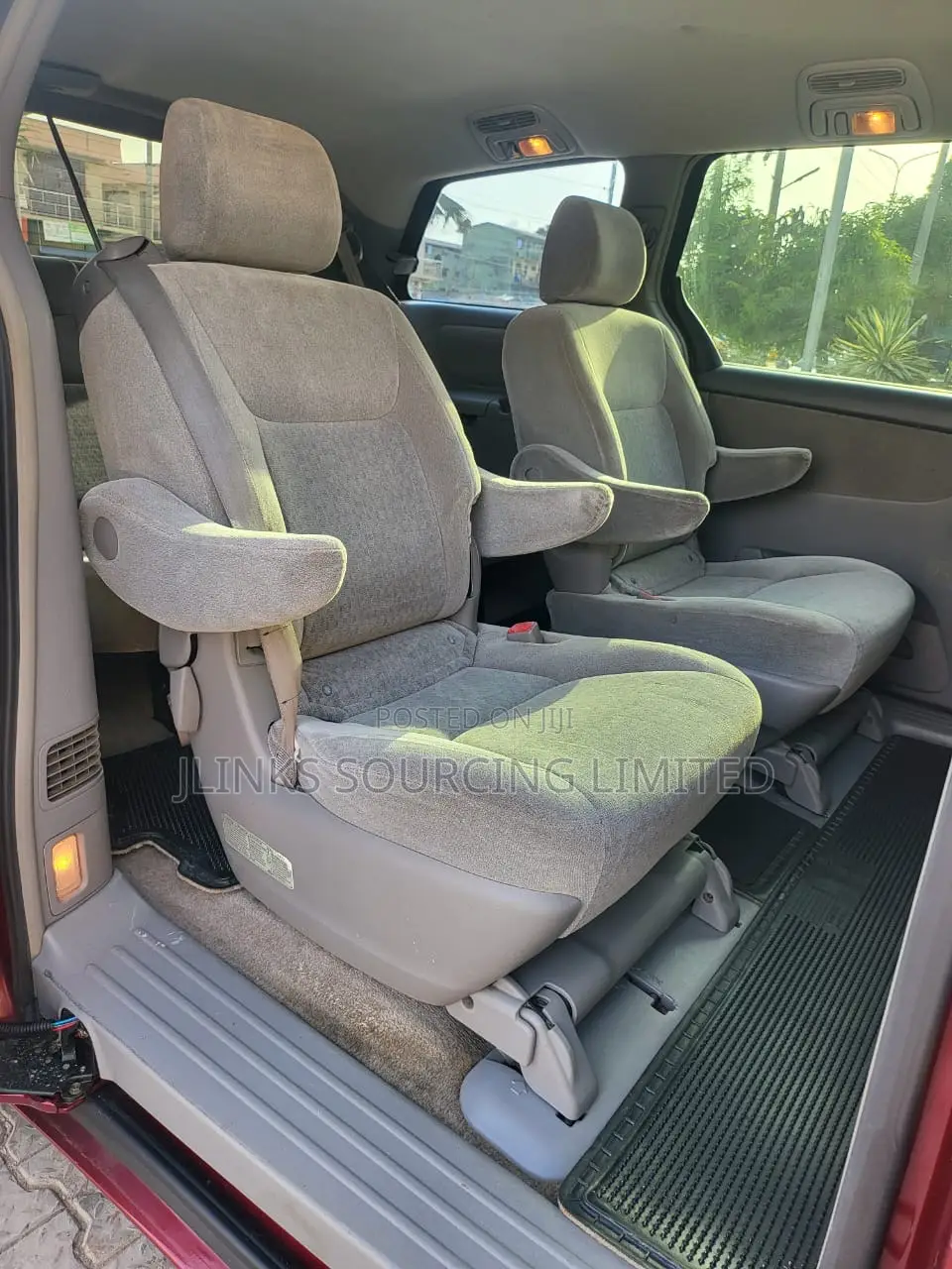 Toyota Sienna 2005 Red