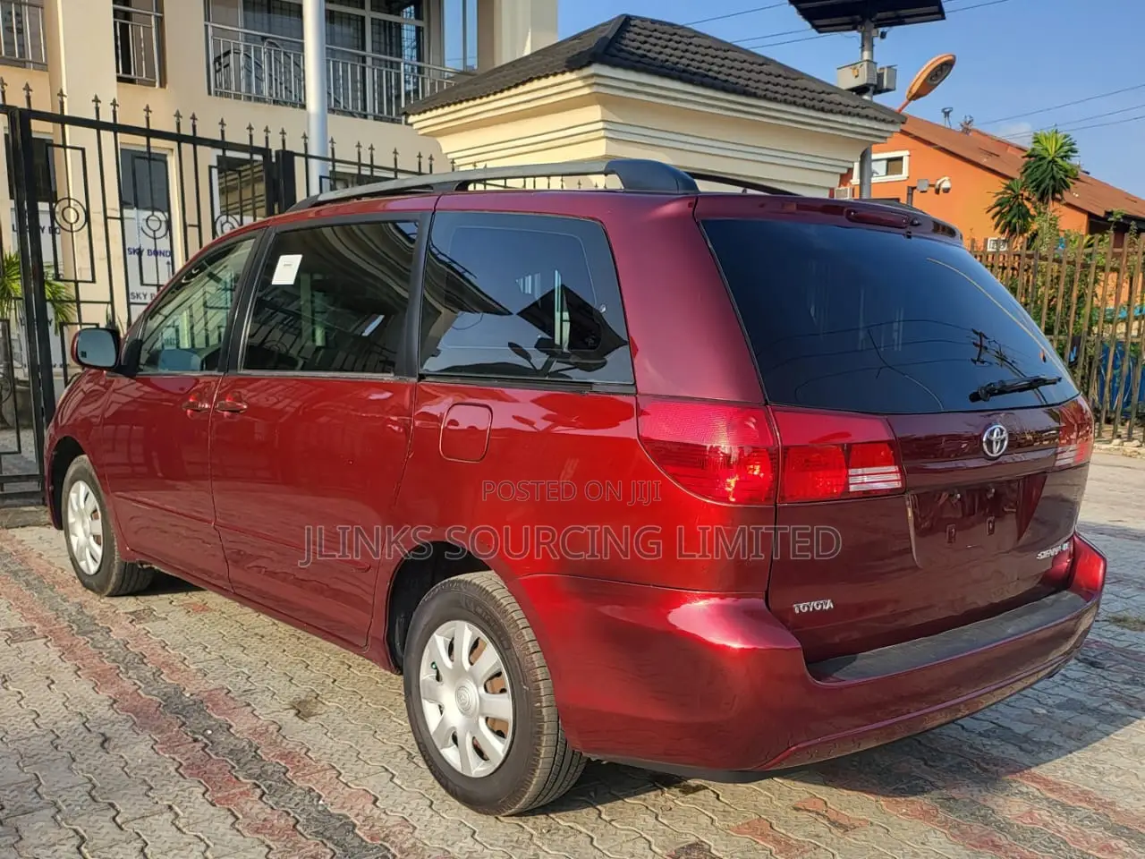 Toyota Sienna 2005 Red