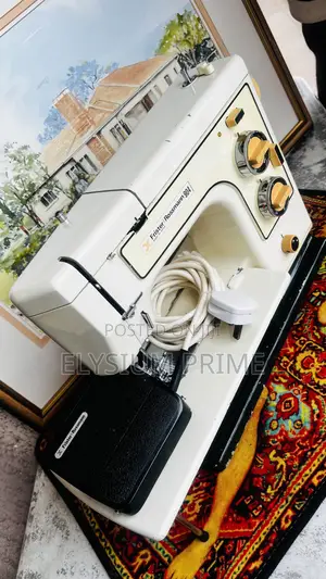 Frister Rossmann 904 Sewing Machine Vintage Japan.