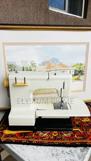 Frister Rossmann 904 Sewing Machine Vintage Japan.