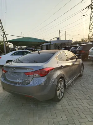 Hyundai Elantra 2012 Silver