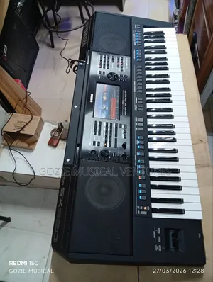 A Very High Quality Yamaha PRS Sx 920 Keyboard