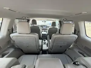 Toyota Highlander XLE 4dr SUV AWD (3.5L 6cyl 6A) 2014 Green