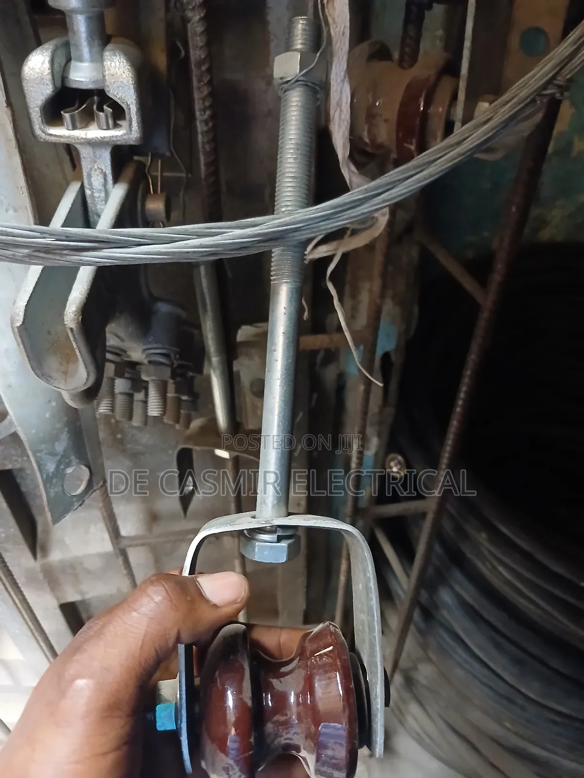 Complete D Iron