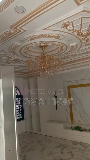 Pop Celine, Wall Screeding Tv Consoles and Pop Design