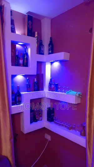 Pop Celine, Wall Screeding Tv Consoles and Pop Design