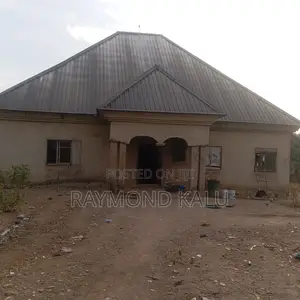 4bdrm Bungalow in FHA for sale