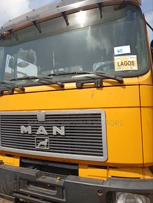 Man Diesel Waste Tanker With 6tyres 2004 Yellow