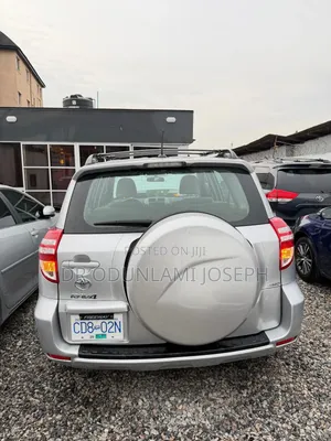Toyota RAV4 2011 Silver