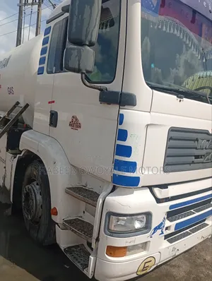 Man Diesel Gas Tanker Truck With 8tyres