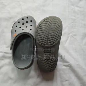 Crocs Size J2