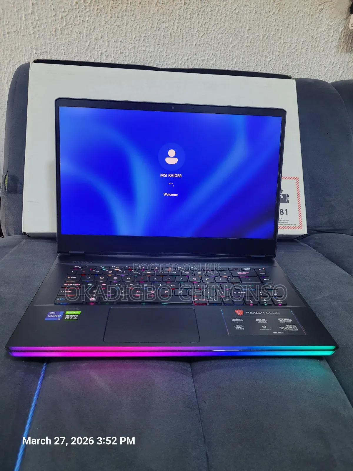 Laptop MSI Raider GE68HX 13VI-202US 32GB Intel Core i9 SSD 1T