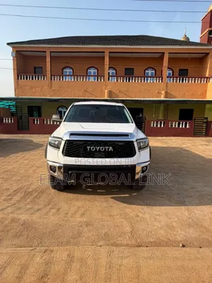 Toyota Tundra SR5 2021 White