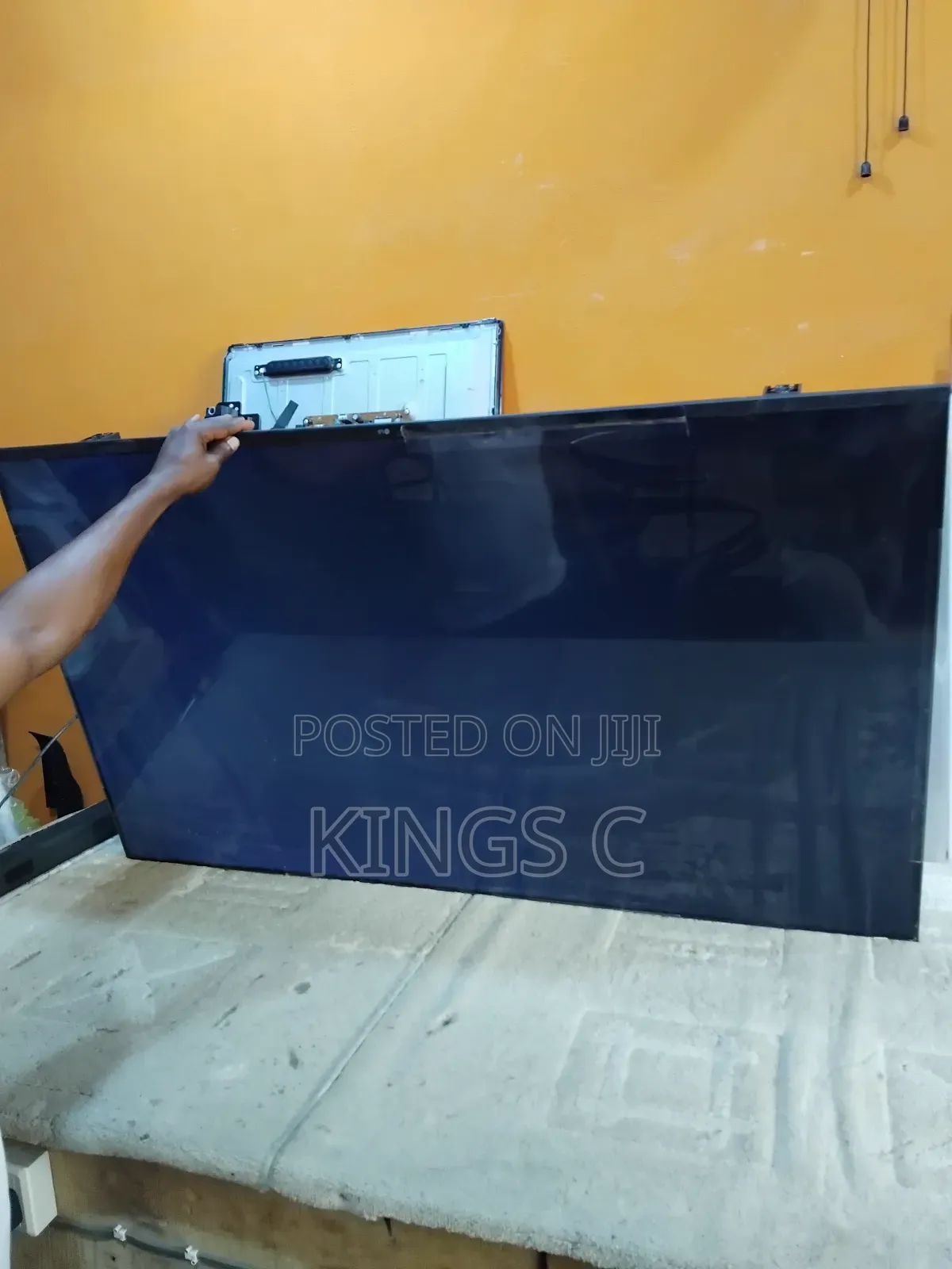 Bring That Ur Tv That Has Screen Issue or Backlight Issues to Us
