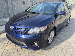 Toyota Corolla 2012 Blue