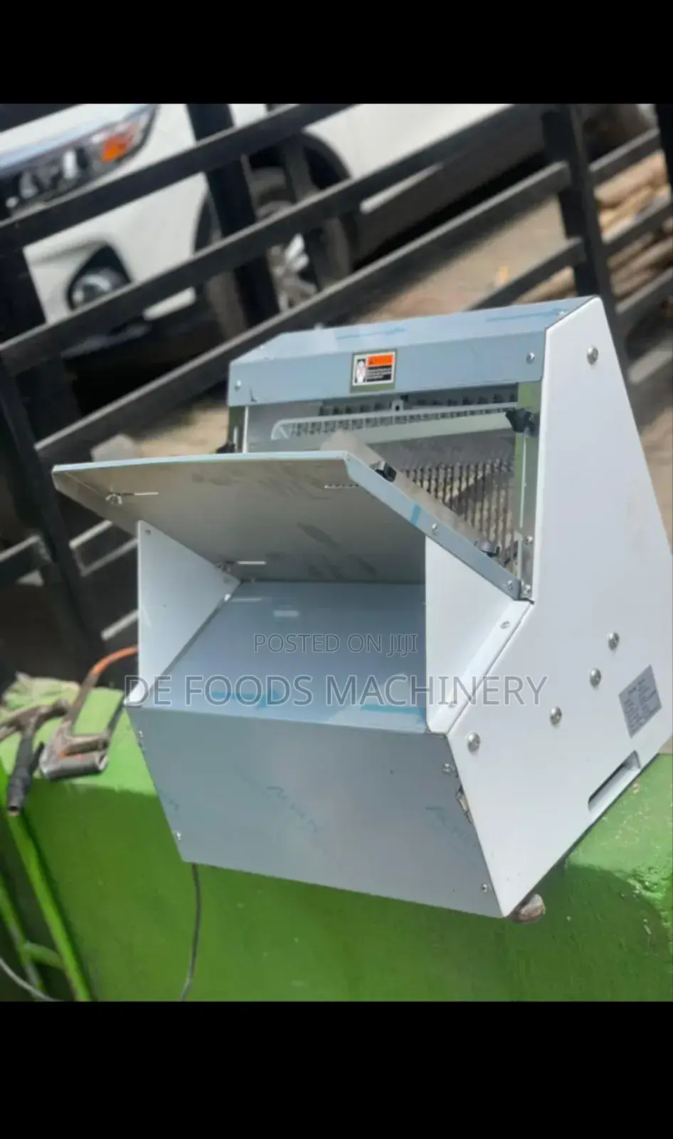 Commercial Bread Slicer
