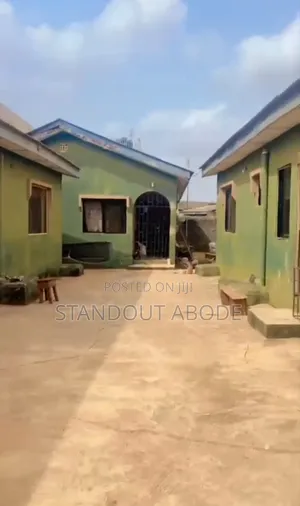 2bdrm Bungalow in In An Estate, Ipaja / Ipaja for sale