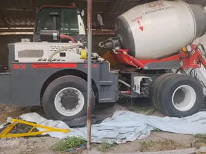 Self Loader Concrete Mixer Truck