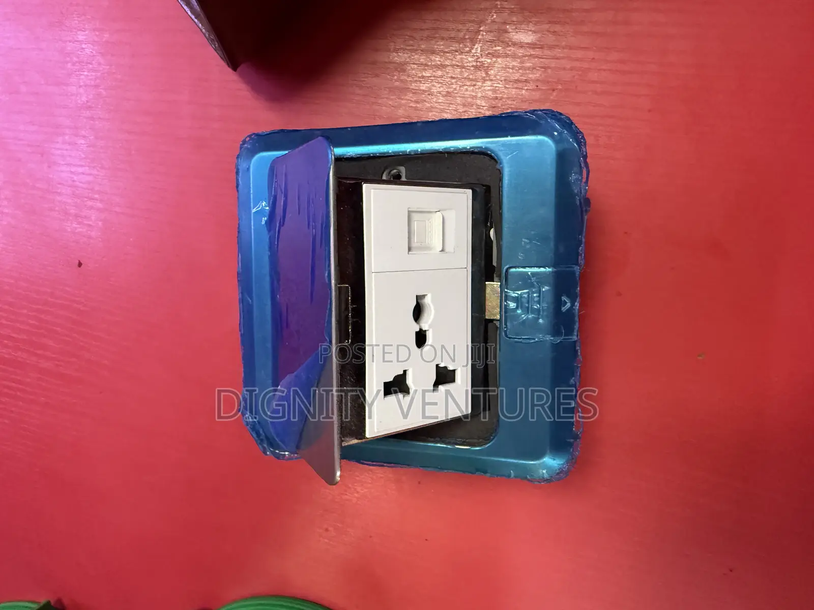 Floor Socket