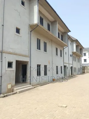 4bdrm Townhouse/Terrace in Jahi for sale