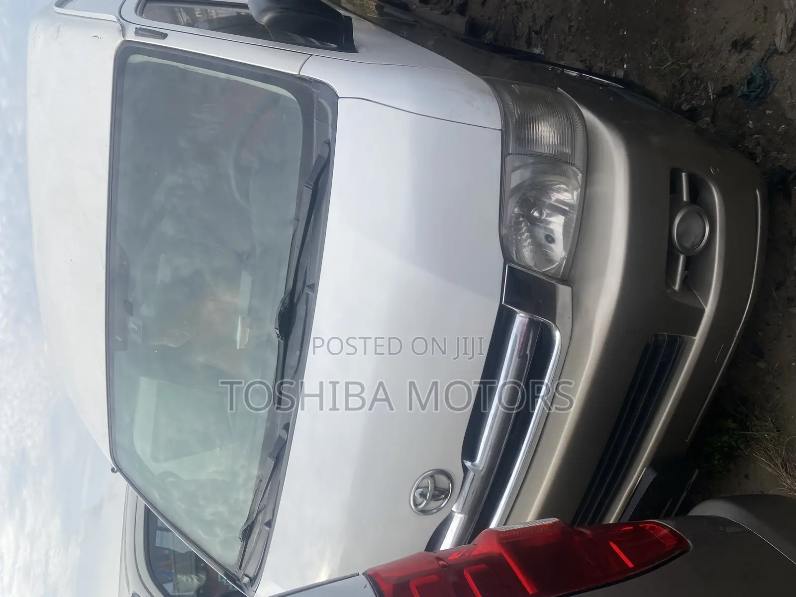Toyota HiAce 2015 White