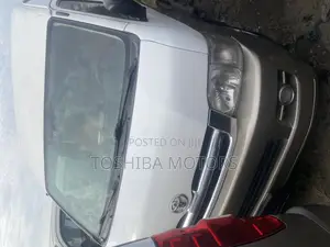Toyota HiAce 2015 White