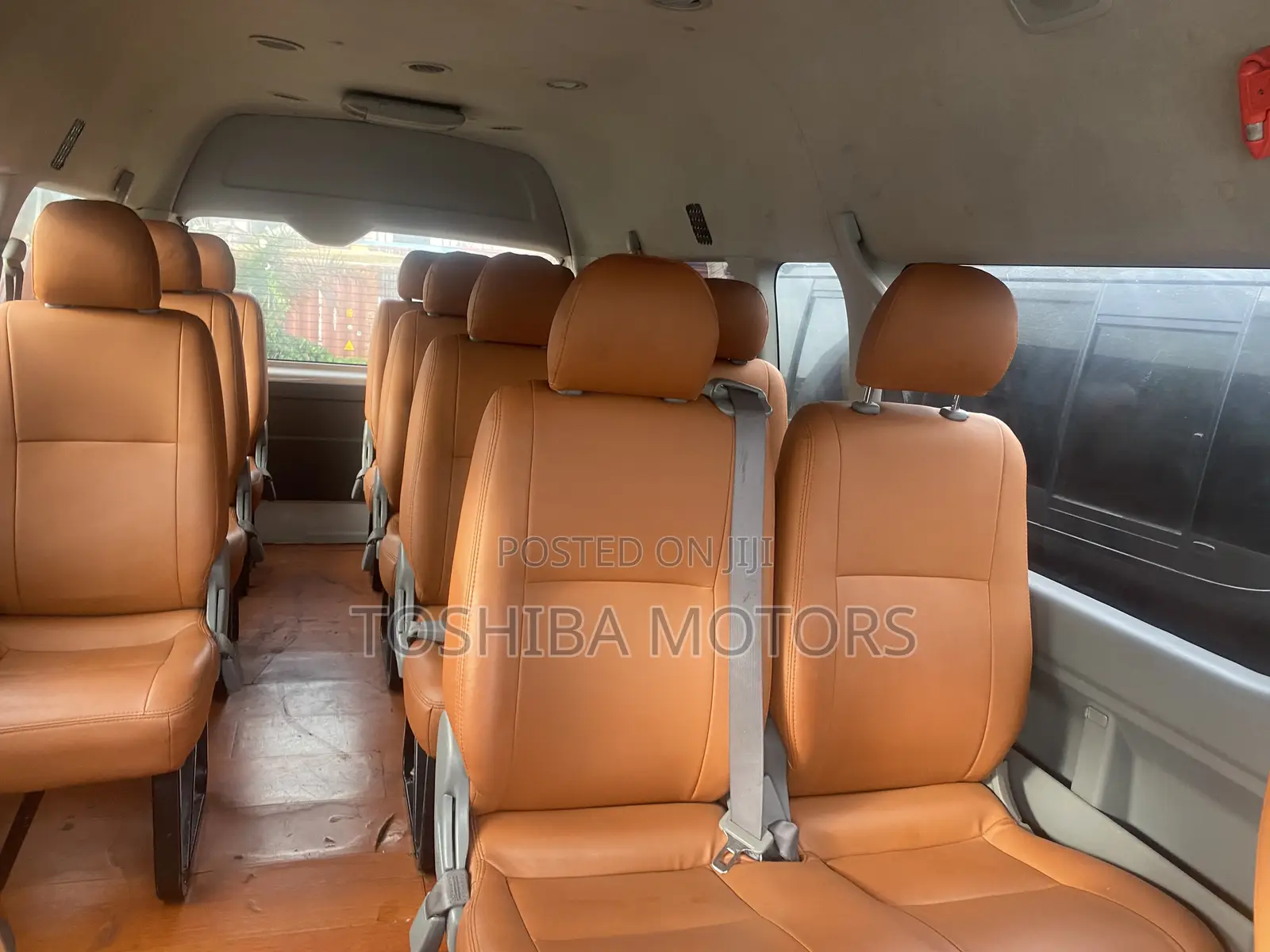 Toyota HiAce 2015 White