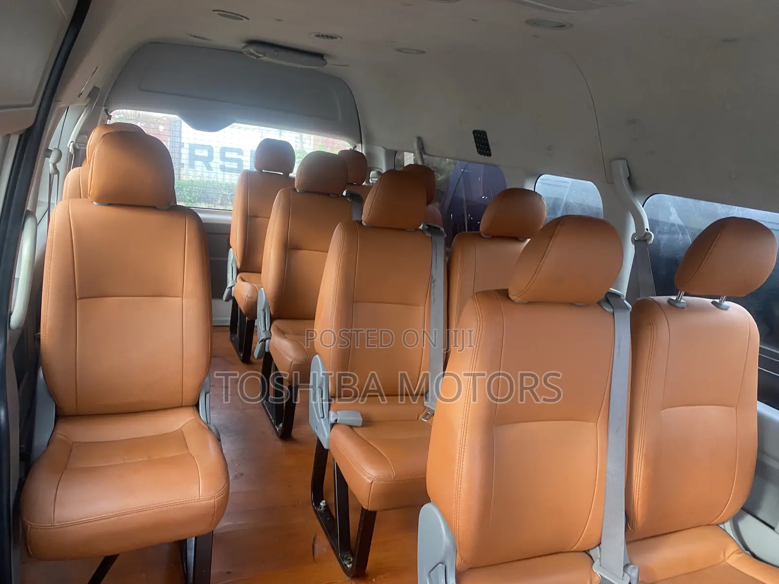Toyota HiAce 2015 White
