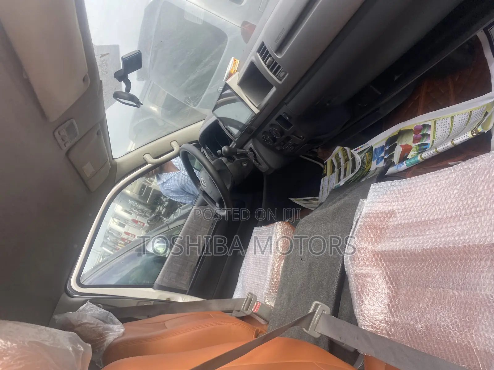 Toyota HiAce 2015 White