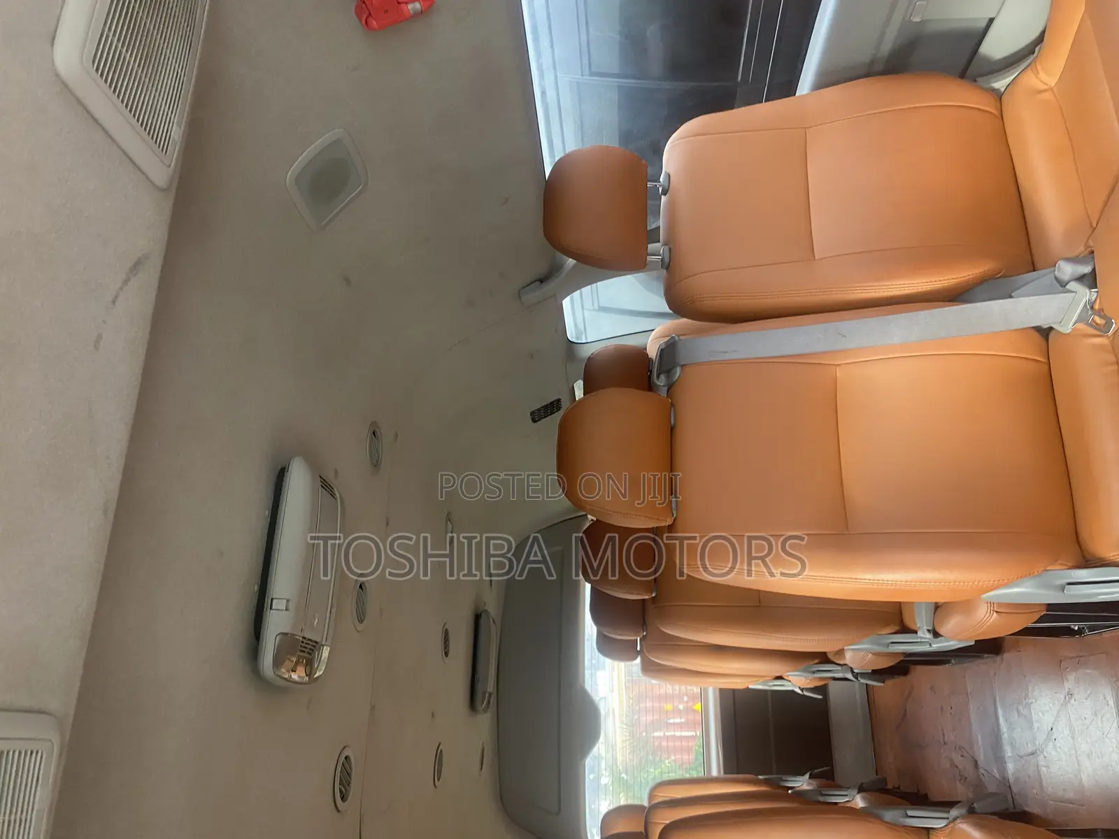 Toyota HiAce 2015 White