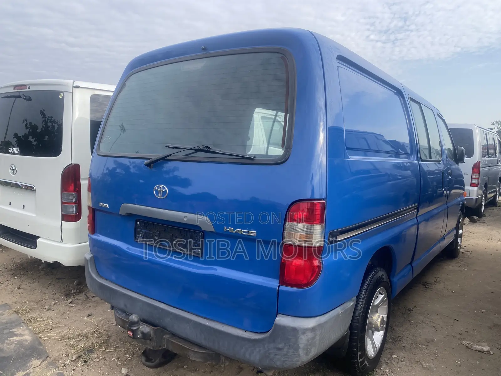Toyota HiAce 2004 Blue