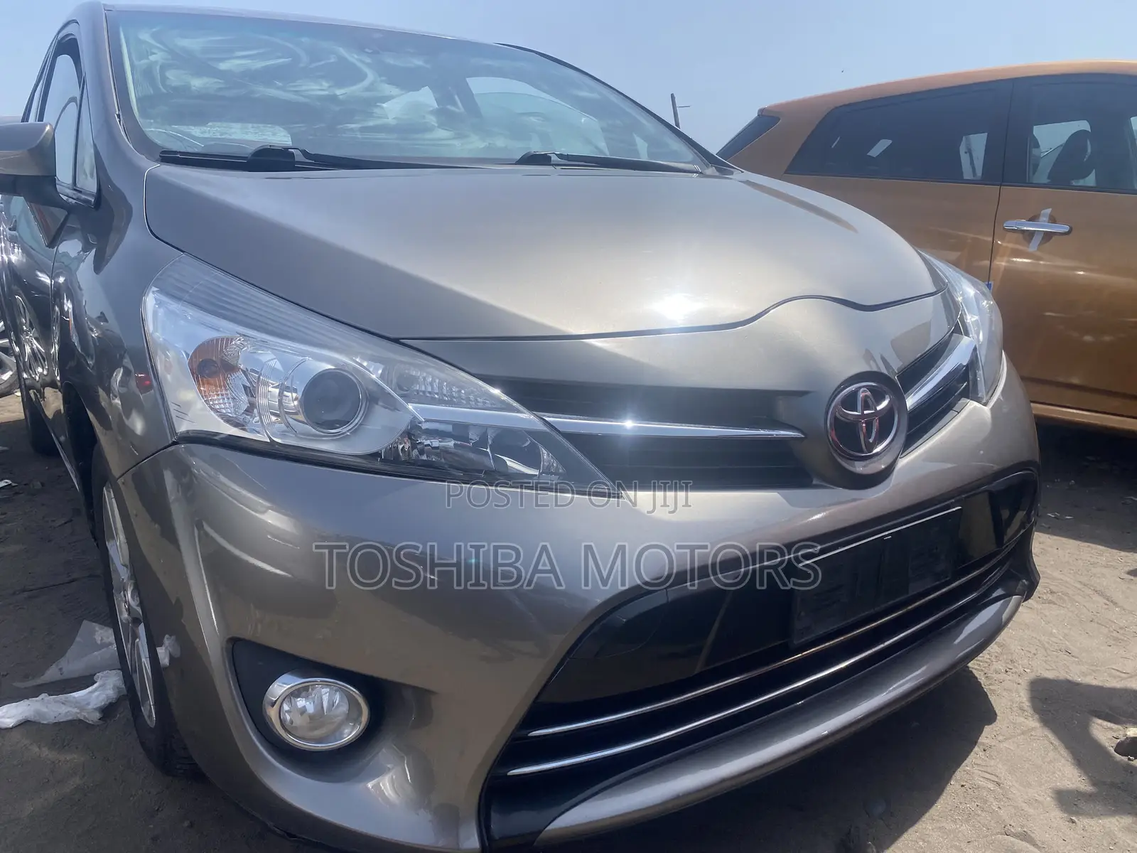Toyota Verso 2018 Gray