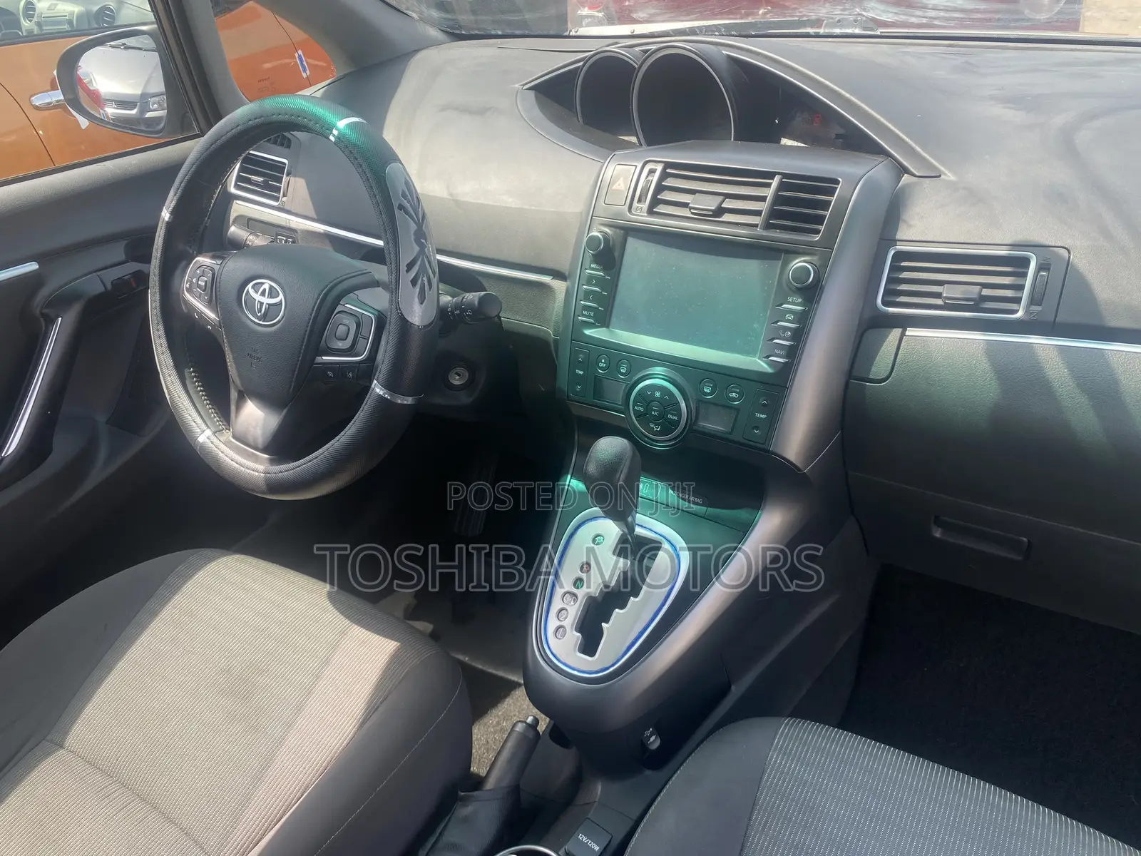 Toyota Verso 2018 Gray