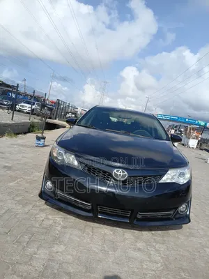 Toyota Camry SE Sport 4dr Sedan w/Prod. End 11/13 (2.5L 4cyl 6A) 2014 Black