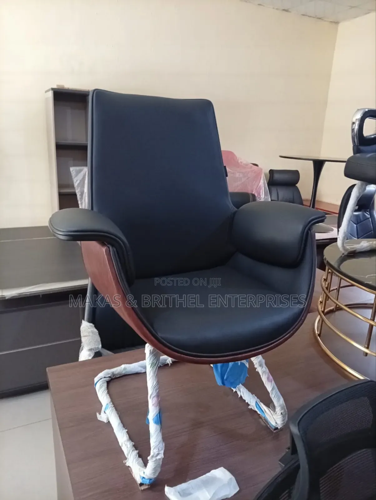 Visitors Chair for Executive Office