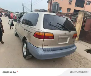 Toyota Sienna 2001 Silver