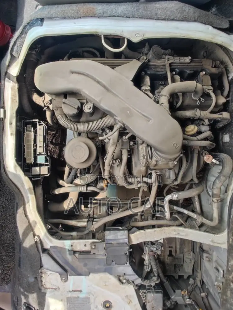 Toyota HiAce 2013 Silver