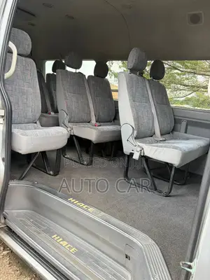 Toyota HiAce 2013 Silver
