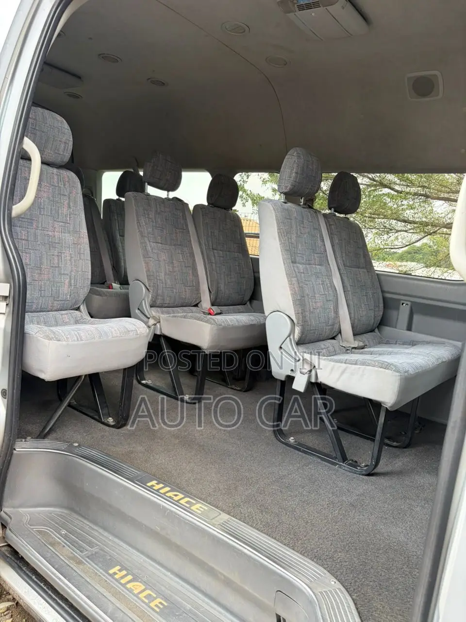 Toyota HiAce 2013 Silver
