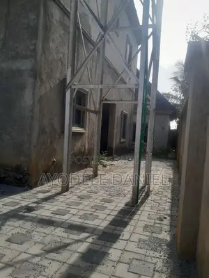 5bdrm Duplex in Galadimawa for sale