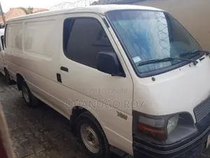 Toyota HiAce 2004 White