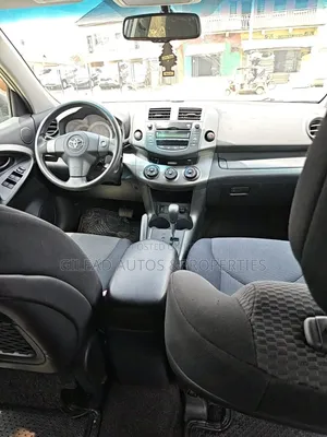 Toyota RAV4 2.5 2010 Silver
